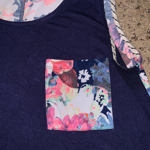 Jules and James original design tank - Picture 3 of 4